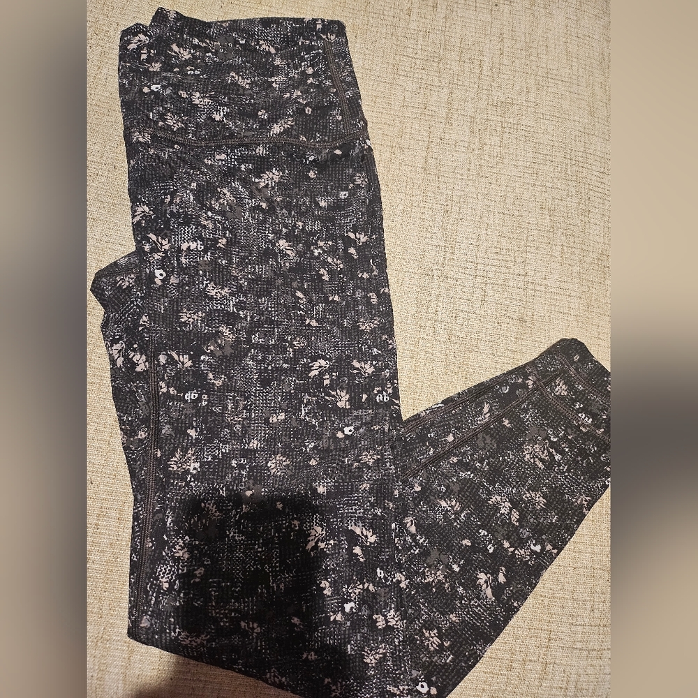 Lululemon capri leggings